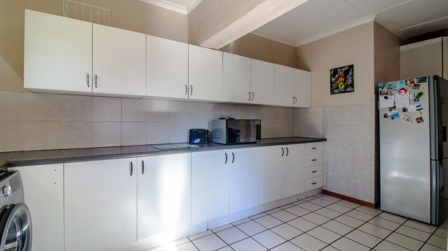 3 Bedroom Property for Sale in Bonza Bay Eastern Cape